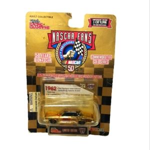 1998 Racing Champions #62 Ned Turnbauer.